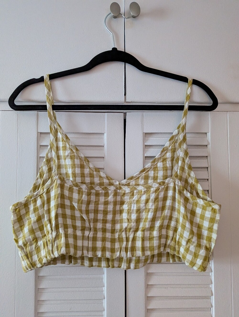 Not Perfect Linen Cropped Tank - Picture 4 of 4